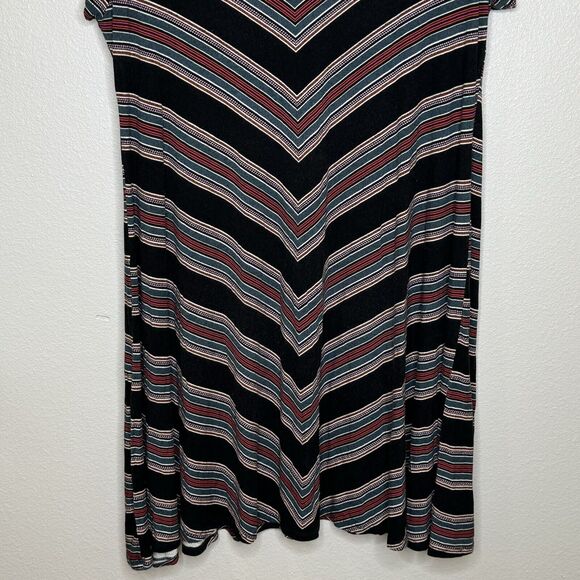 Torrid Dress Sz 2 Short Cap Sleeve V-Neck Multicolor Stripe Stretch Knee Length - Picture 5 of 13